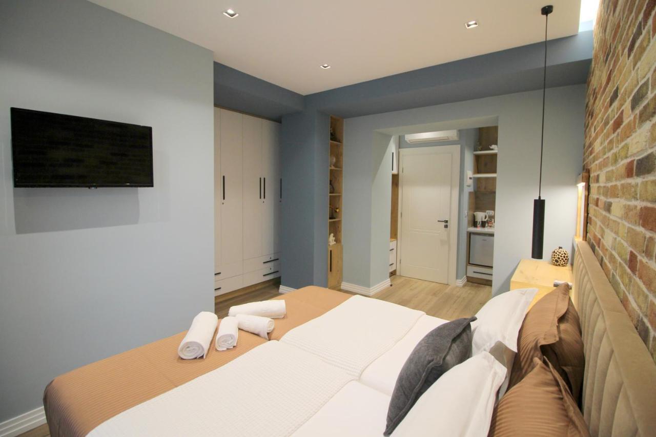 Ngjela Apartments Sarandë Esterno foto