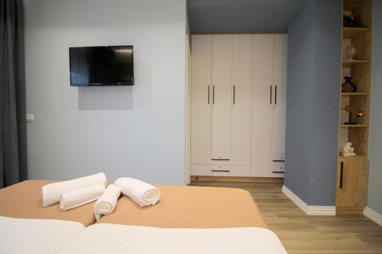 Ngjela Apartments Sarandë Esterno foto